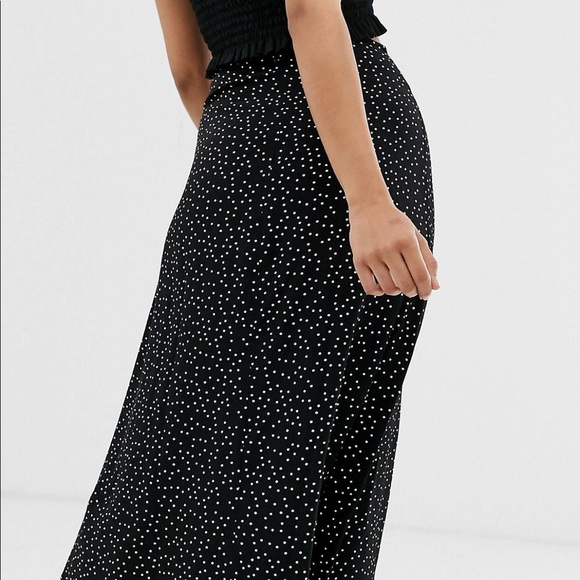 new look black polka dot skirt